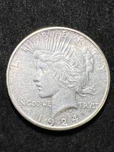 lot 74 image: 1924-S US PEACE SILVER DOLLAR