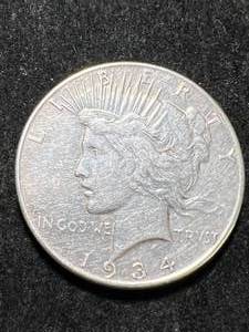 lot 85 image: 1934 US PEACE SILVER DOLLAR