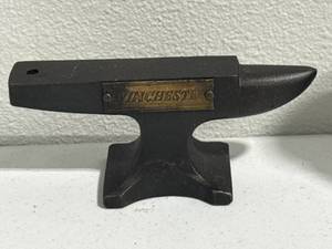lot 44 image: Winchester Metal Anvil 5 12 Wide