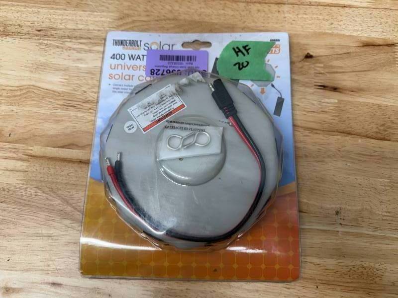 lot 221 image: 8 Panel Universal Solar Connector with Two-pin Cable (08072520)