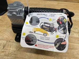 lot 103 image: PITTSBURGH 12V 150 PSI Compact Air Compressor (08182575)
