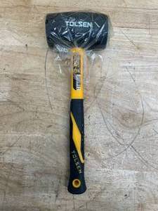 lot 116 image: Tolsen 24 oz mallet 25037 (0818255.35)