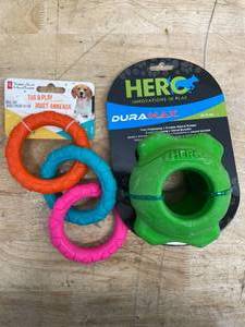 lot 129 image: Lot of 2 Various Dog Toys - Tug Toy and Hero Treat Dispensing Ball (0818250)