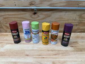 lot 56 image: Lot of 6 - Spray Paint