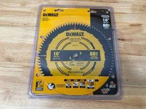 lot 70 image: DeWALT 10 80T Carbide Blade (0818256)