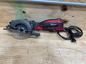 lot 201 image: BAUER 5.8 Amp, 4-12 in. Compact Circular Saw (08192565)