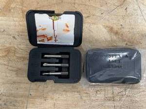 lot 206 image: Lot of 2 - Damaged Screw Extractor Sets