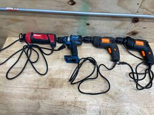 lot 260 image: Lot of 4 - Various Non Working Power Tools