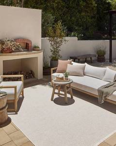 lot 263 image: Loloi Amber Lewis Malibu Collection MAB-01 IvoryDove 6-4 x 9-2 Area Rug