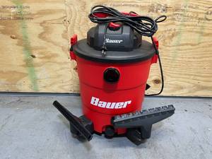 lot 264 image: BAUER 14 Gallon WetDry Vacuum (082125110)