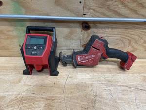 lot 285 image: Lot of 2 - Milwaukee Compact Inflator and Hackzall (Not Working)