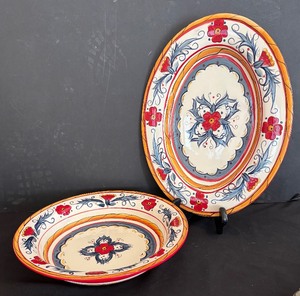 lot 39 image: Tabletops Gallery Italiano Serving Platter and Serving Bowl