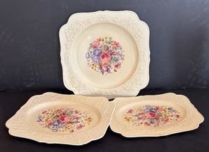 lot 42 image: Three Vintage Crown Ducal Gainsborough Line Platters