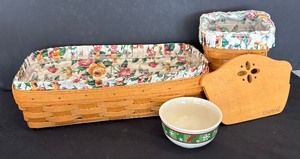 lot 76 image: Longaberger Baskets, Bowl and Wooden Divider