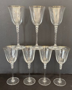 lot 95 image: Mikasa Sonata Golden Rimmed Wine  Water Crystal Stemware