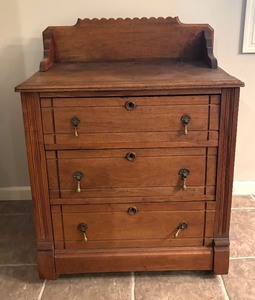 lot 20 image: Vintage 3-Drawer Wood Dresser with Backboard