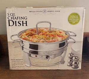 lot 132 image: Bella Cucina Artful Food 5 Quart Chafing Dish