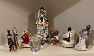 lot 151 image: Collections of Festive Holiday Decor by Otagiri, Lenox, Fitz & Floyd and More
