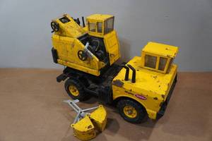 Vintage Tonka Mighty Mobile Crane Tractor