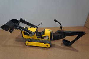 lot 29 image: Vintage Tonka Excavator Tractor