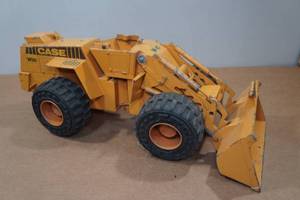 lot 50 image: Vintage Ertl Case W30 Front Loader Tractor