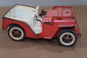 lot 60 image: Vintage Tonka Baja Red Jeep Dune Buggy