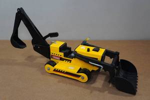 lot 62 image: Vintage Tonka BackhoeFront Loader Tractor