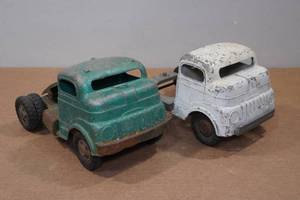 lot 76 image: 2 Vintage Structo Truck Cabs