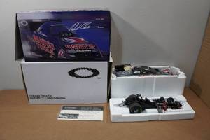 lot 81 image: Matco Tools Whit Bazemore 116 Scale Funny Car