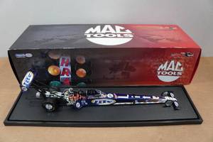 lot 91 image: 2002 Action Larry Dixon 124 Scale Top Fuel Dragster Model Car