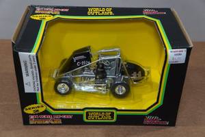lot 95 image: Racing Champions World of Outlaws 124 Scale Sprint Car Replica