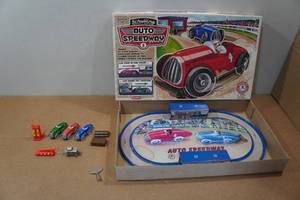 lot 100 image: Vintage Schylling Auto Speedway