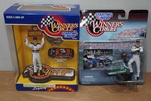 lot 104 image: 2 Winners Circle Die Cast Cars with Starting Lineup Figures