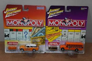 lot 113 image: 2 Johnny Lightning Monopoly Die Casts with Bonus Game Tokens