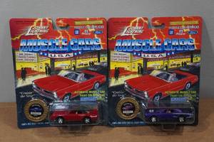 lot 115 image: 2 Johnny Lightning Muscle Car Die Cast Replicas -  1970 Superbird & Super Bee