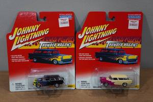 lot 130 image: 2 Johnny Lightning Thunder Wagons Die Casts