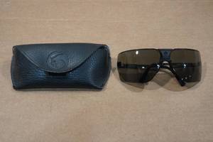 lot 213 image: Vintage Gargoyles Sunglasses with Case