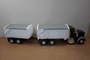 lot 244 image: Ertl Giant Peterbilt Grain Truck and Trailer
