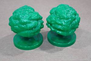 lot 302 image: Vintage Salt & Pepper Shaker Set - Minneapolis Savings & Loan