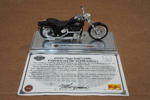 lot 307 image: Maisto Harley Davidson 1999 FXSTB Night Train 118 Scale Model