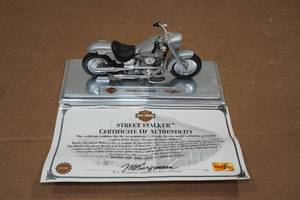 lot 315 image: Maisto Harley Davidson Street Stalker 118 Scale Model