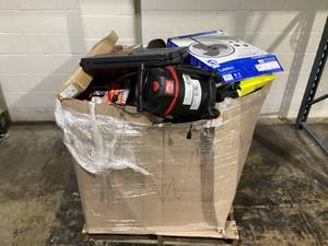 lot 900 image: Wholesale Pallet of Miscellaneous Items