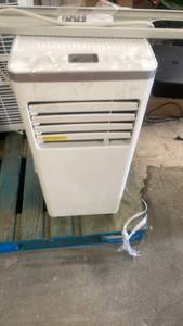 lot 4 image: Portable Air Conditioner with Remote