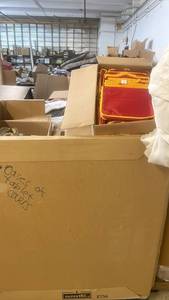 lot 18 image: Cases and Christmas Pallet
