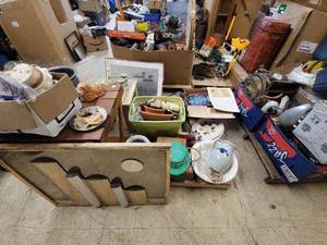 lot 22 image: Decor and more pallet lot