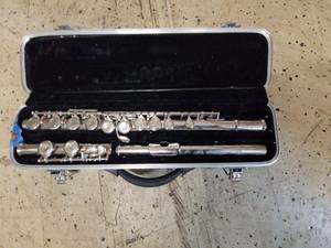 lot 26 image: YASCOO Silver Plated Flute with Case