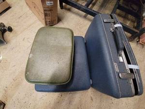 lot 50 image: Set of 3 Vintage Suitcases - Various Colors
