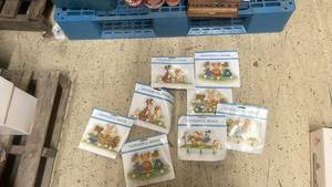 lot 99 image: Set of 7 Cartoon Animal Wall Hooks