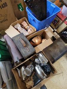 lot 137 image: Collection of Vintage Metal Kitchenware, Trays, and Decorative Mold Pieces