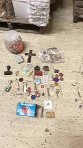 lot 167 image: Mixed Lot of Vintage Keychains, Tokens, Trinkets, and Miniature Tools